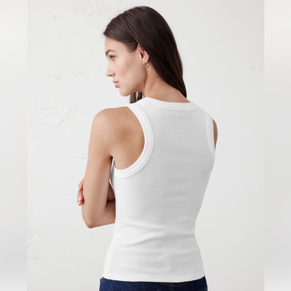 Banana Republic Women’s White Ribbed Racerback Tank